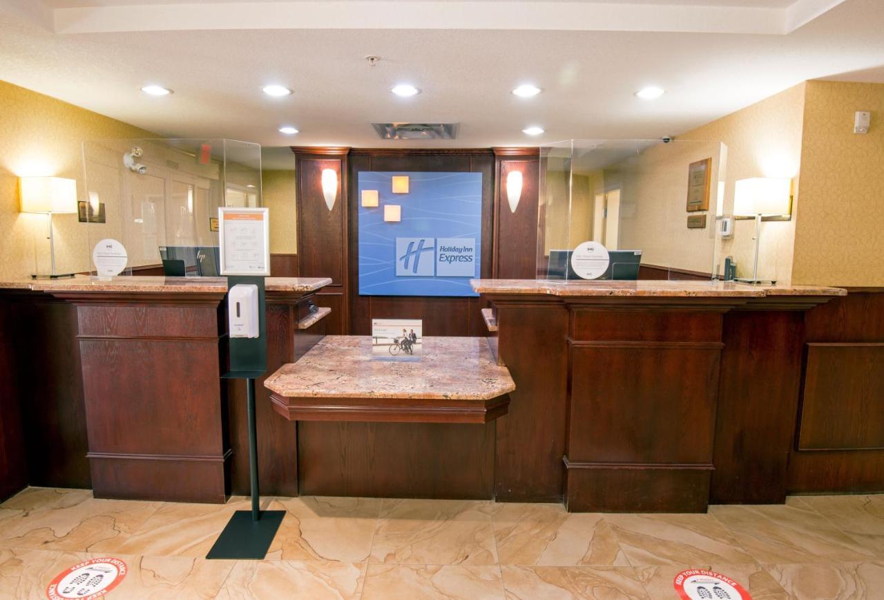 Holiday Inn Express Hotel & Suites Edson By Ihg Kültér fotó