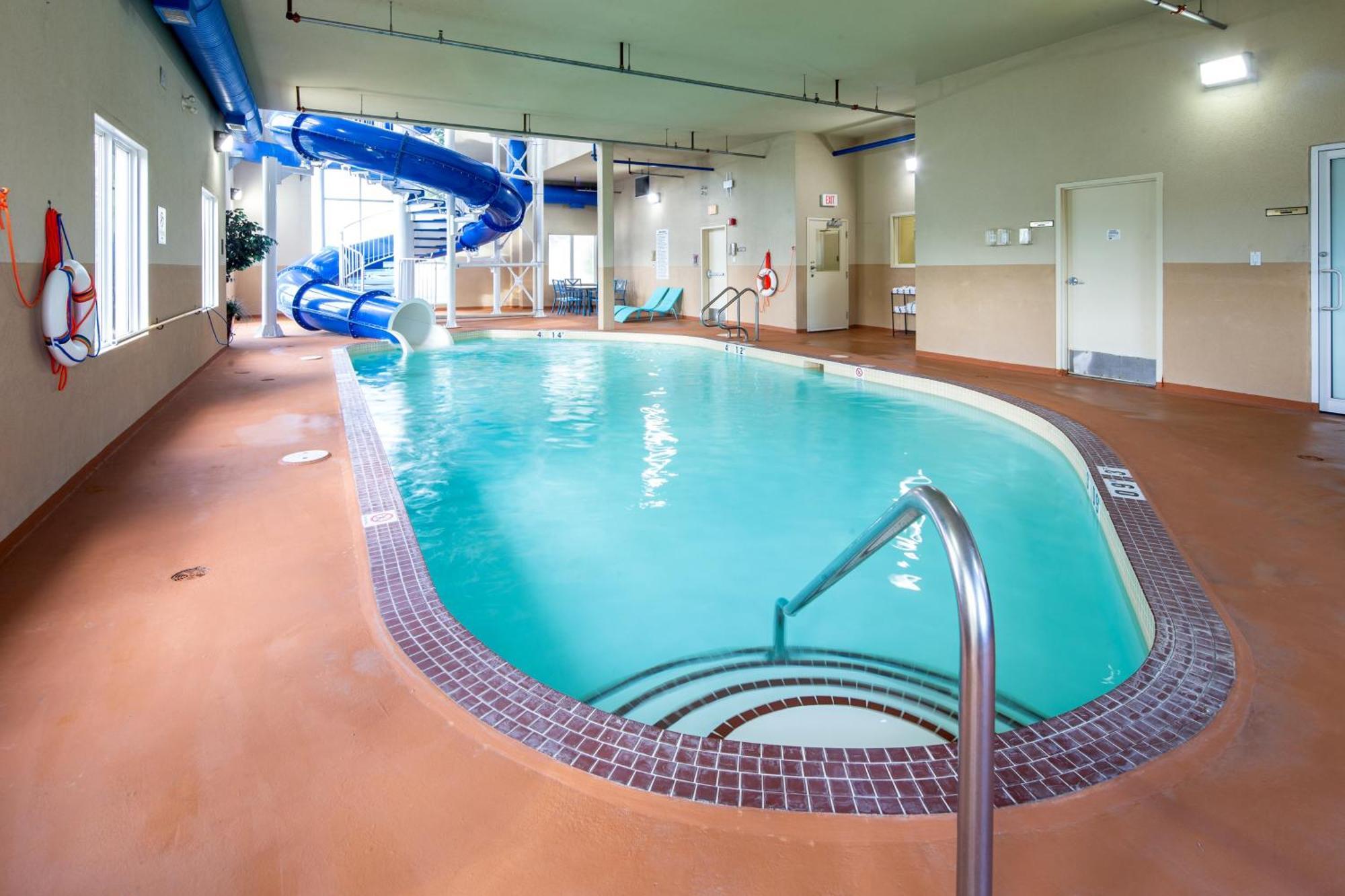 Holiday Inn Express Hotel & Suites Edson By Ihg Kültér fotó
