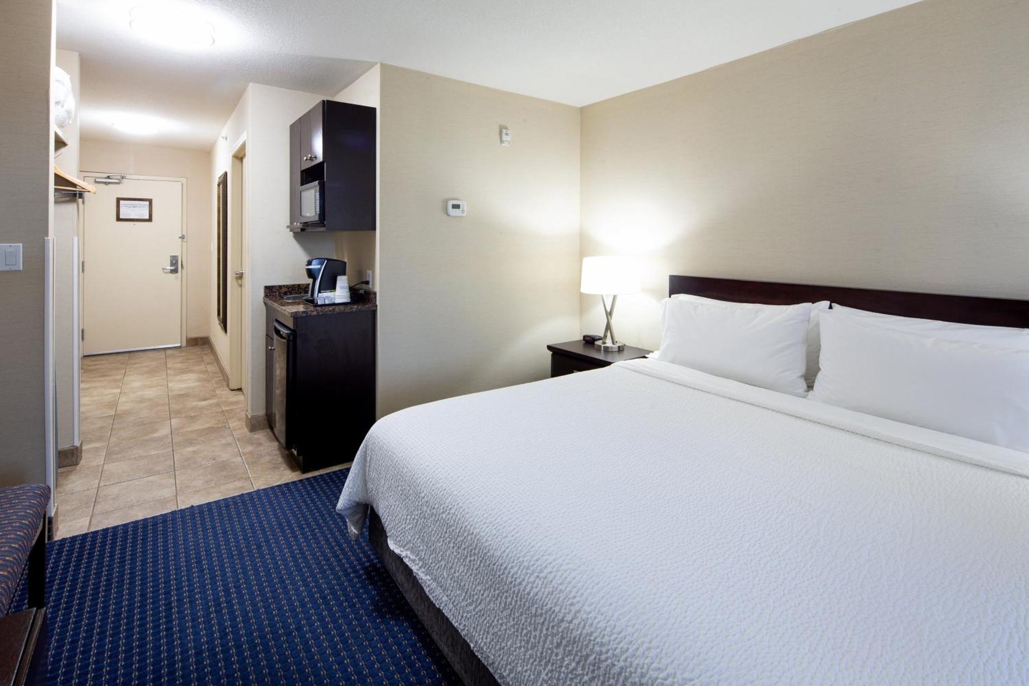 Holiday Inn Express Hotel & Suites Edson By Ihg Kültér fotó