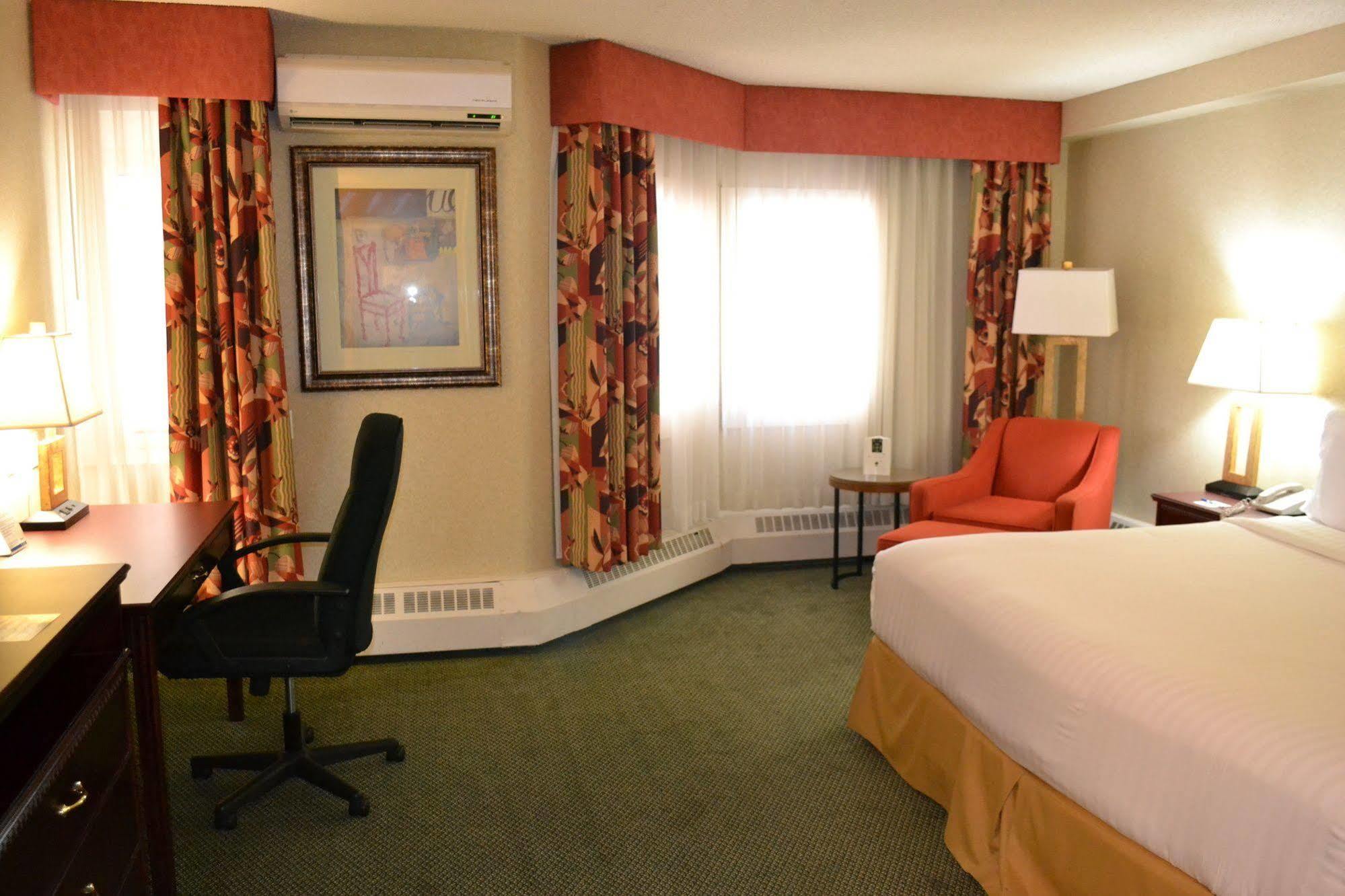 Holiday Inn Express Hotel & Suites Edson By Ihg Kültér fotó