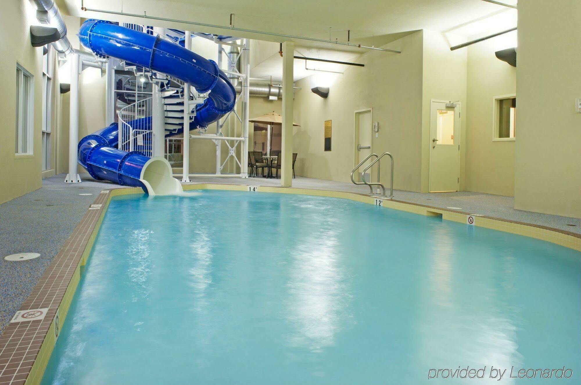 Holiday Inn Express Hotel & Suites Edson By Ihg Kültér fotó