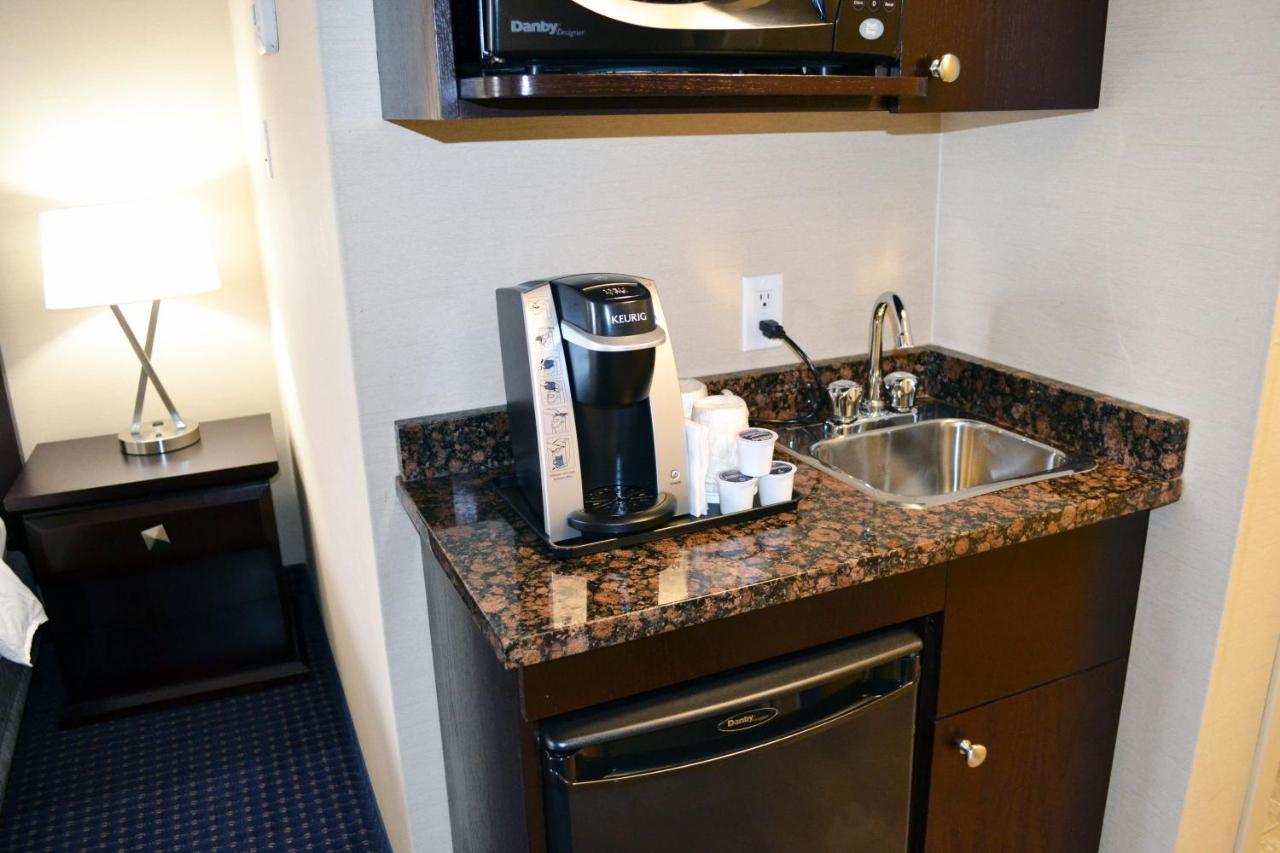 Holiday Inn Express Hotel & Suites Edson By Ihg Kültér fotó