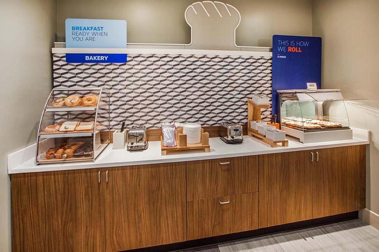 Holiday Inn Express Hotel & Suites Edson By Ihg Kültér fotó