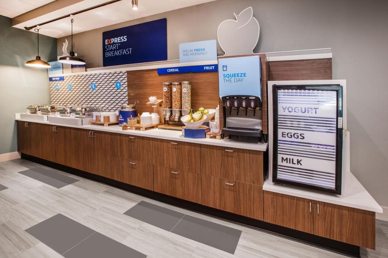 Holiday Inn Express Hotel & Suites Edson By Ihg Kültér fotó